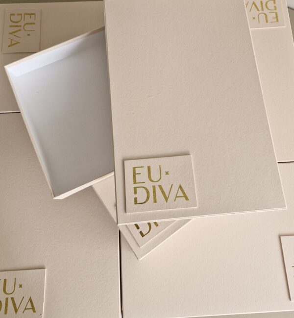 Caixa Corporativa EU DIVA - atelier Sandra Ferraz