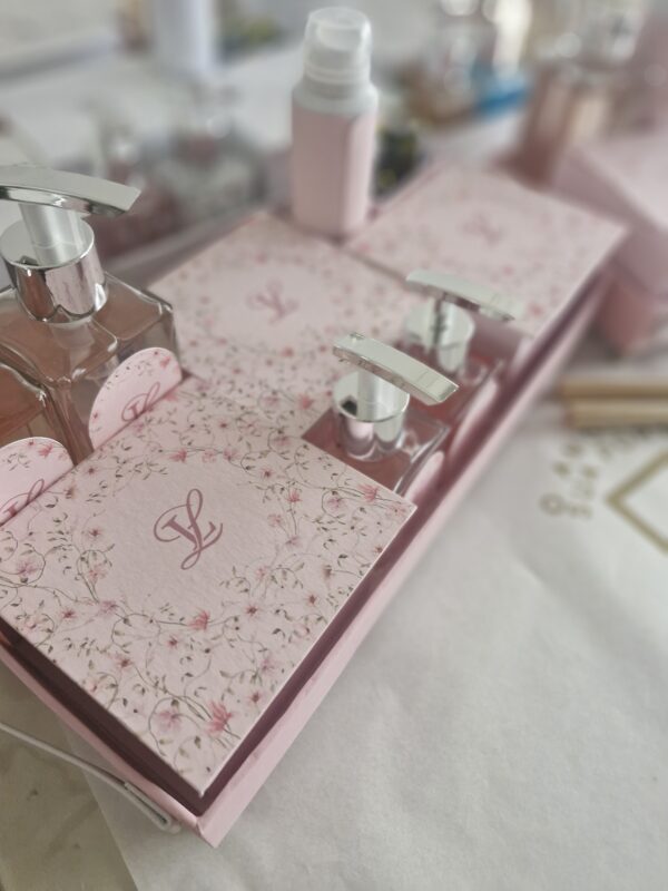 Bandeja Lavabo Feminina _ creme de mãos